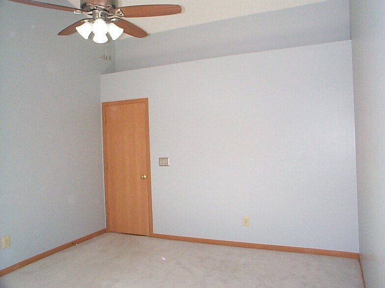 Building Photo - 5775 Coldcreek Dr