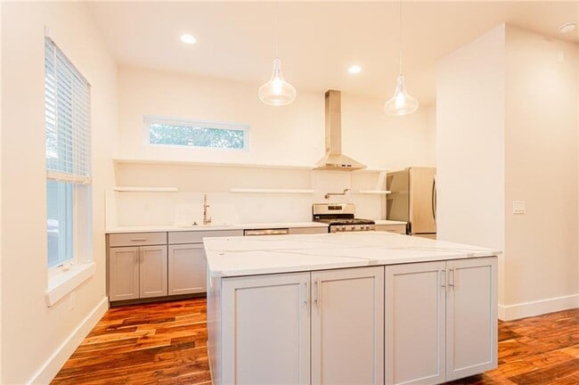 Building Photo - 2509 Del Curto Rd