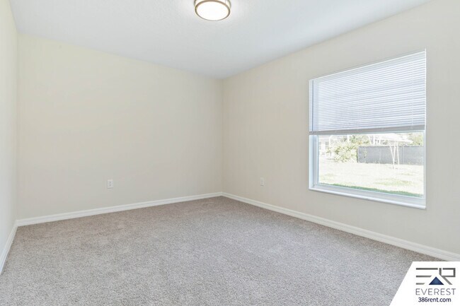 Building Photo - 18 Bressler Ln