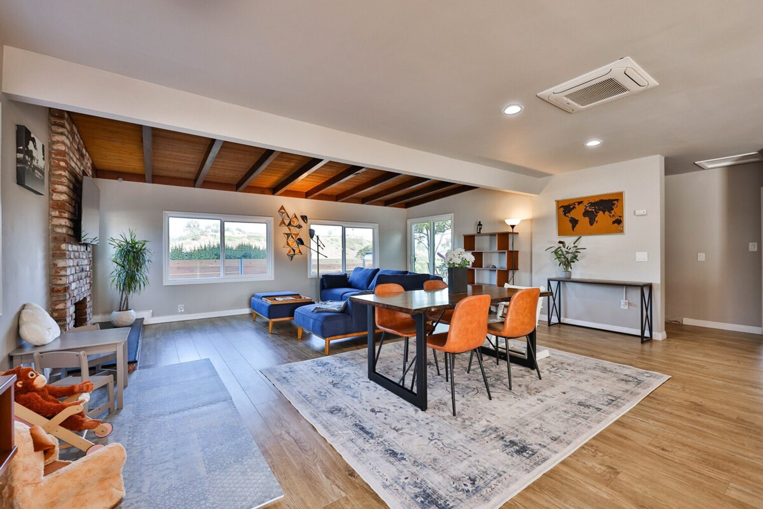 Building Photo - 6421 Carthage St