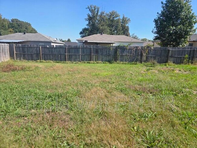 Building Photo - 1613 Moon Rd