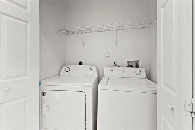 Building Photo - 4903 Schooner Dr