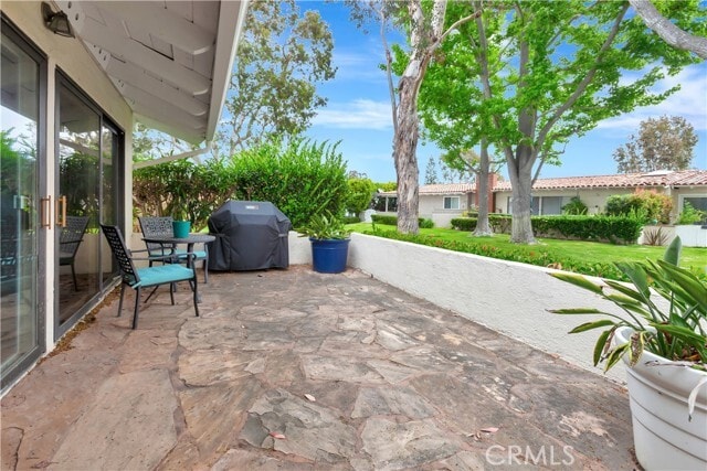 Building Photo - 432 Onda