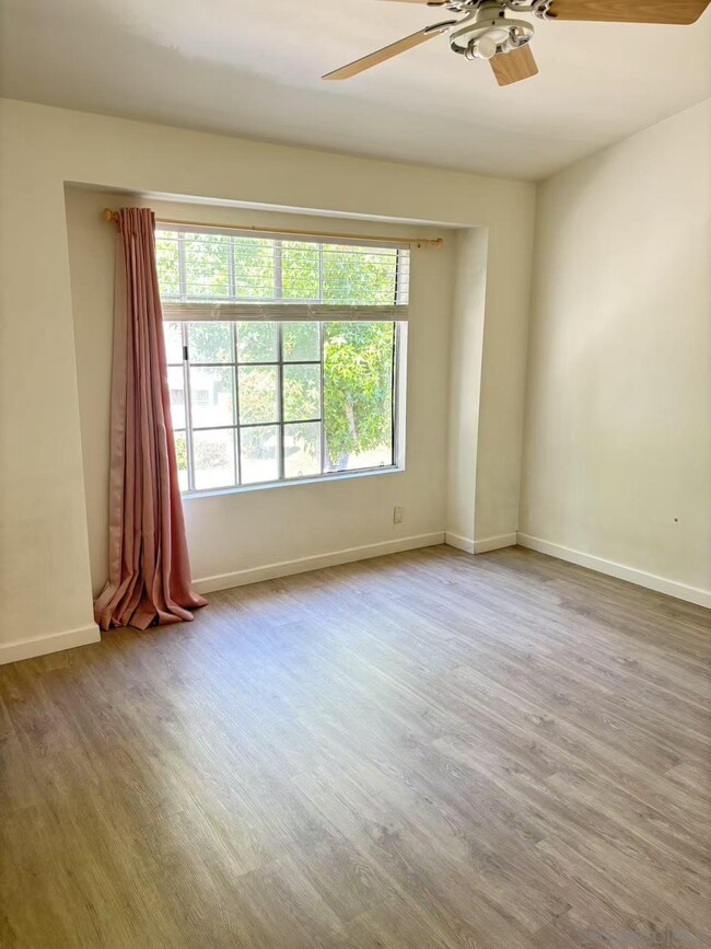 Building Photo - 3525 Caminito Carmel Landing