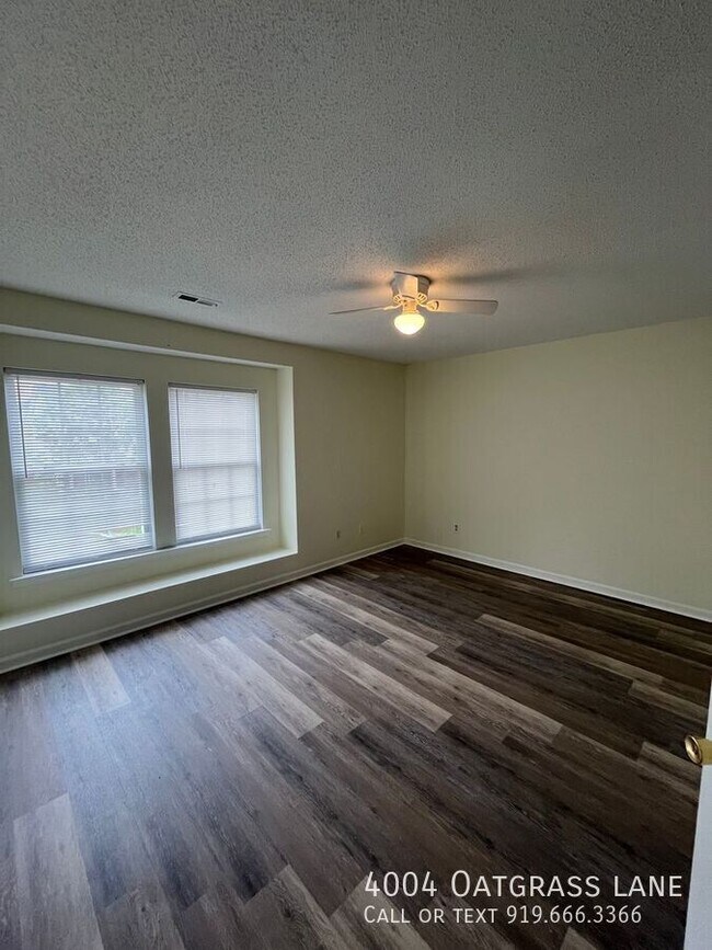 Building Photo - 4004 Oatgrass Ln