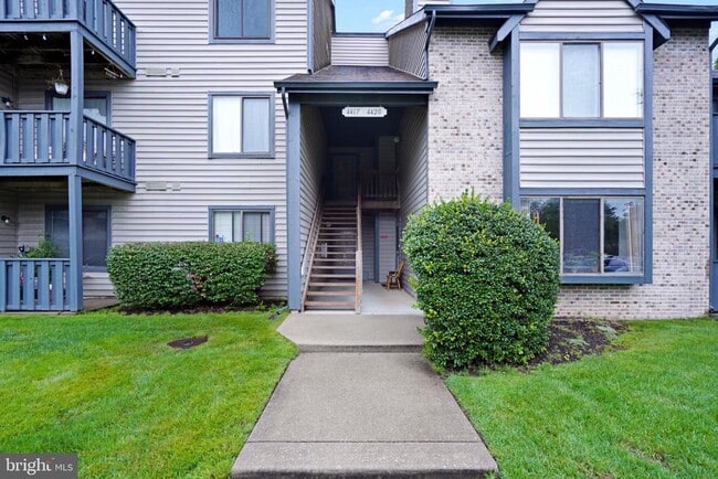 Building Photo - 4420 Aberdeen Dr