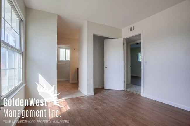 Building Photo - Newly Remodeled 5Bdm 3Ba Single-Family Hom...