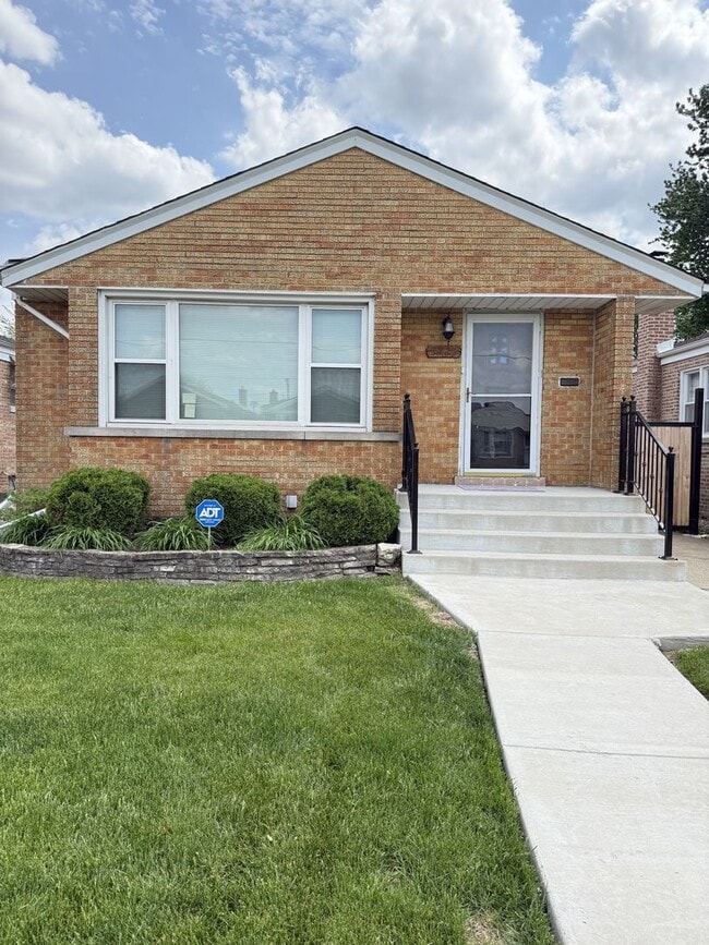 Building Photo - 3725 W 80th St