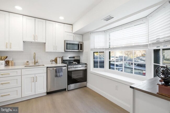 Building Photo - 6449 Birch Leaf Ct