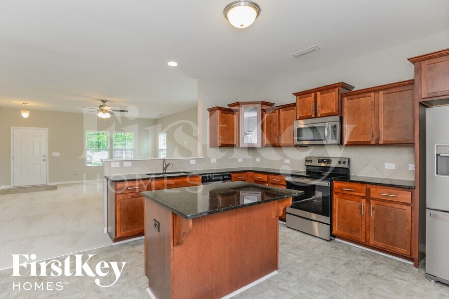 Building Photo - 812 Southridge Dr