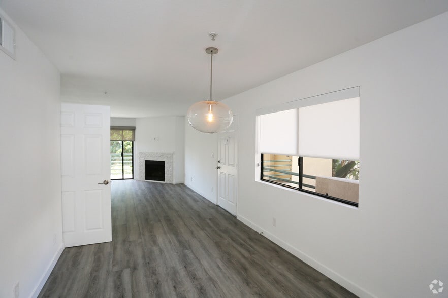 2BR, 2BA-Dining Room - Cynthia Gardens