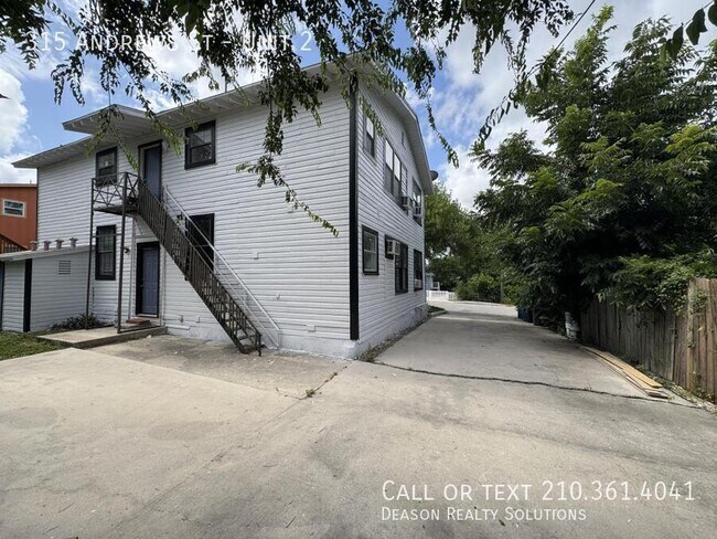 Building Photo - 315 Andrews St