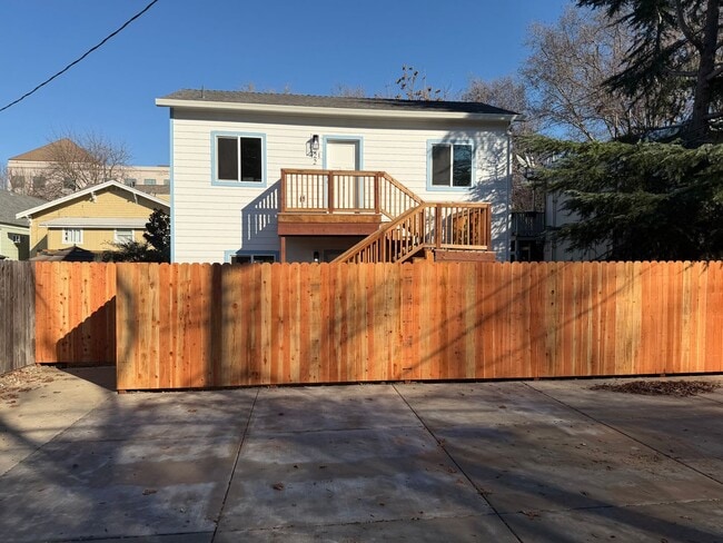 Building Photo - New 600 Sqft. 2 Bedroom 1 Bath Condo in Downtown Sacramento