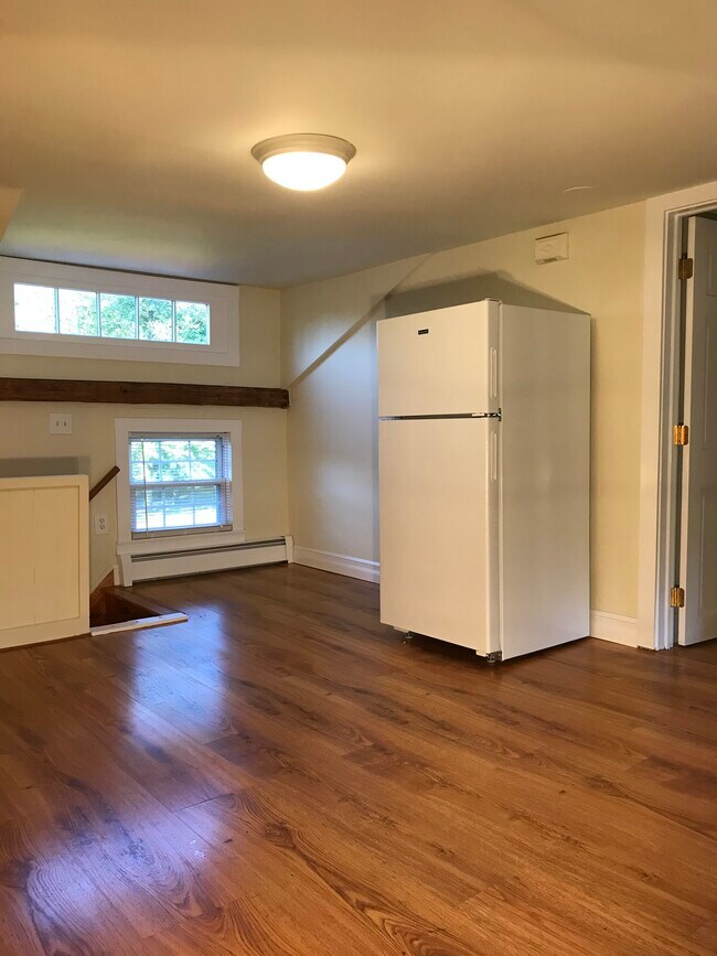 living room/kitchen - 49 School St