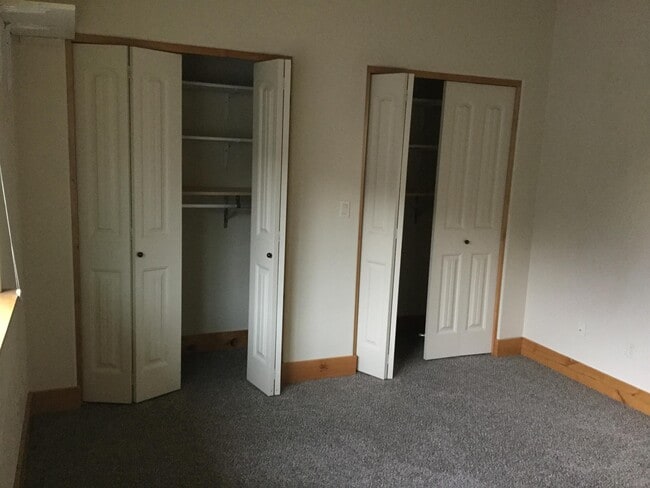Building Photo - 61386 Merriewood Ct