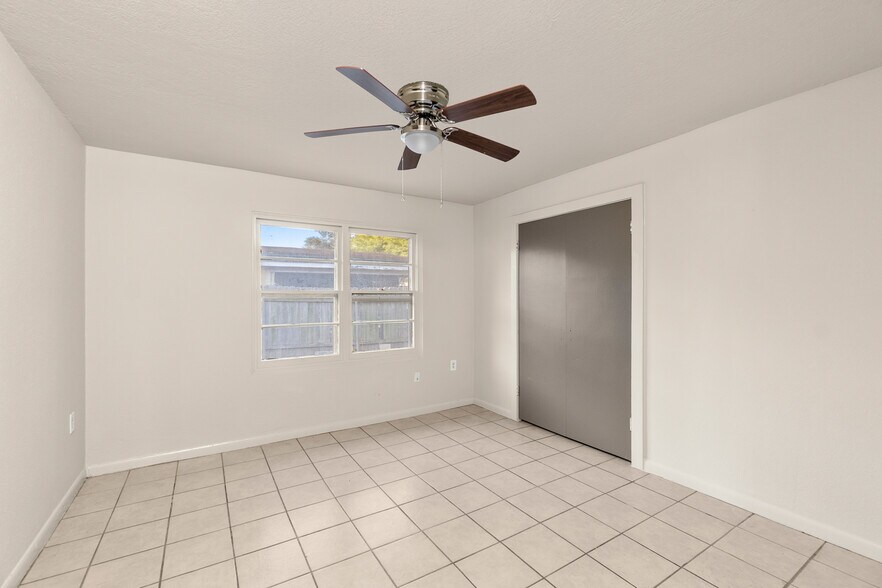 Building Photo - 1700 N 6th St