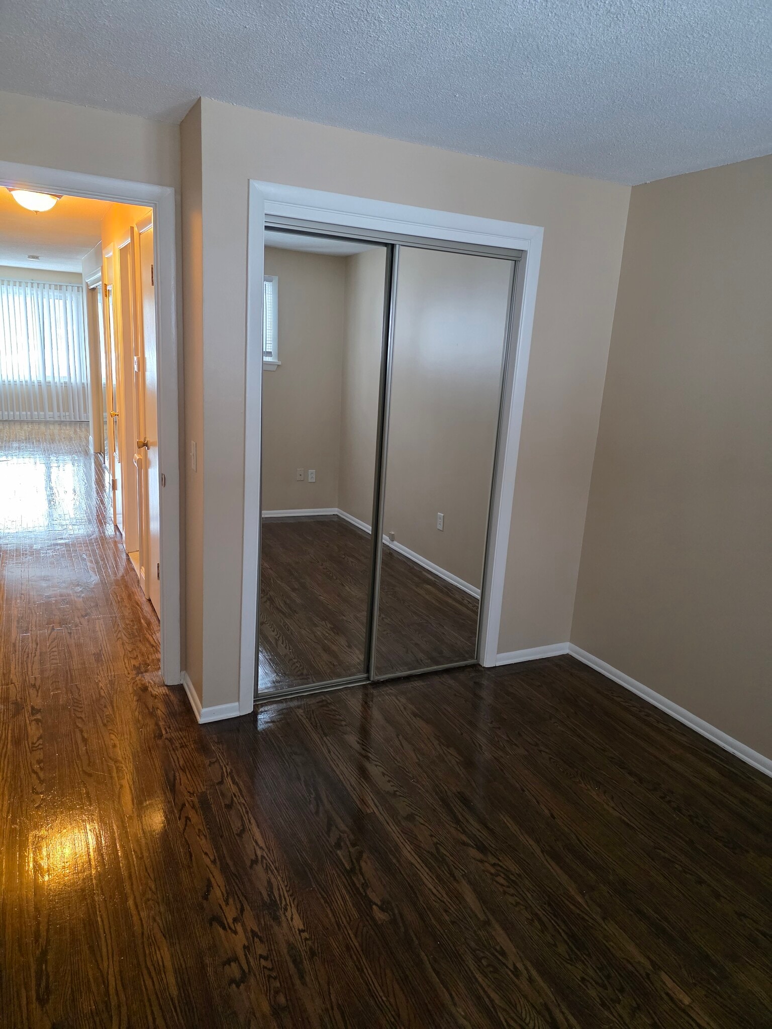 Building Photo - 65 Valley St