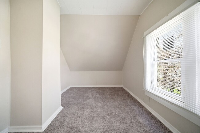 Building Photo - 3881 W 117th St