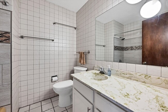 Building Photo - Beautiful 4 Bedroom Home in Wheatridge!!