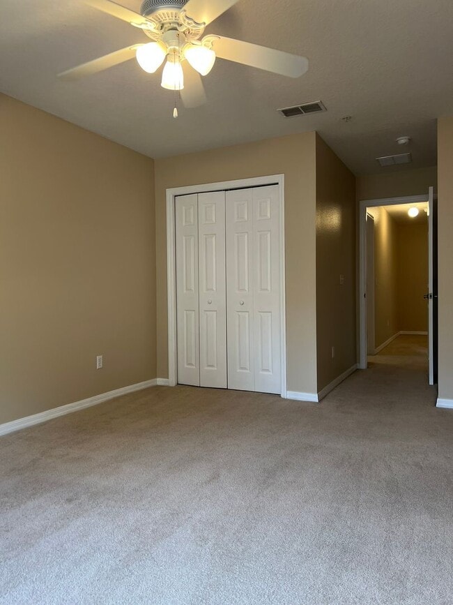 Building Photo - Gated 3/2.5 Townhouse with Garage in Altam...