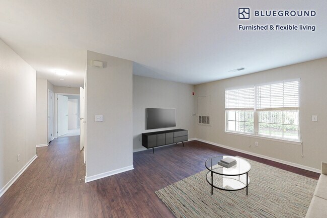 Building Photo - 100 Court N Dr