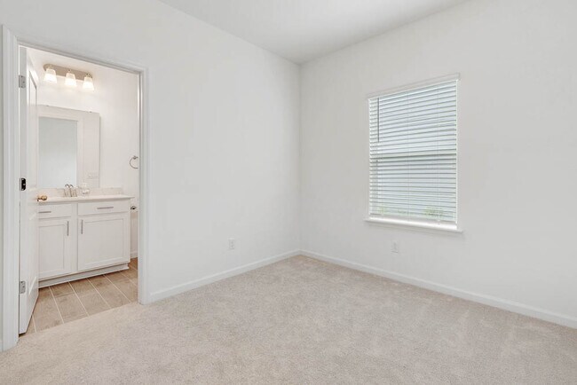 Building Photo - 53 Candlestick Cir