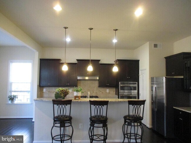 Building Photo - 7303A Hayfield Rd