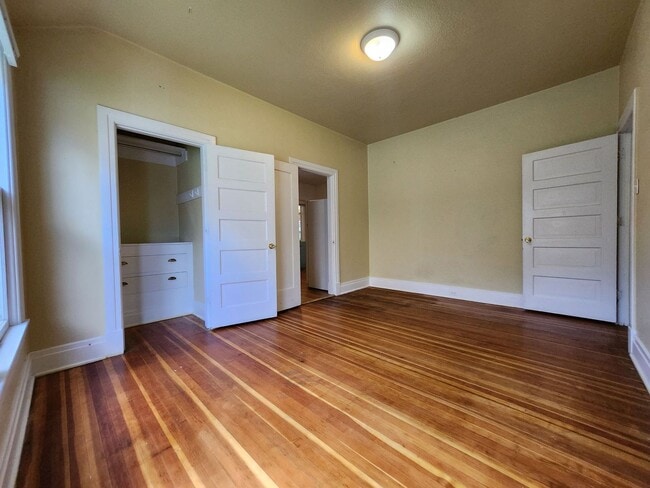 Building Photo - 1111 N Wahsatch Ave