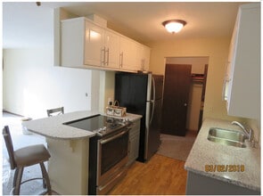 Building Photo - Greenwood