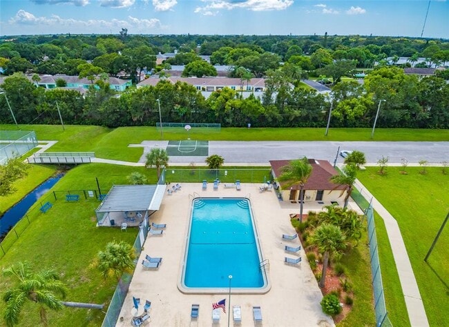 Building Photo - 9992 86th St