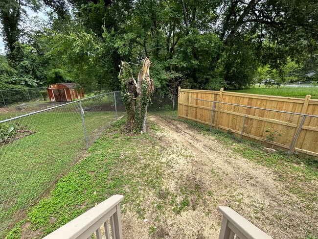 Building Photo - Updated 3/1 House in South Rome- $1,095