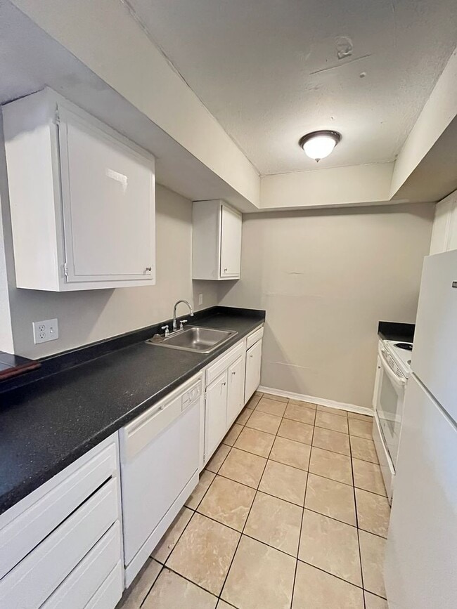 Building Photo - 1 Bed 1 Bath Apt NW OKC