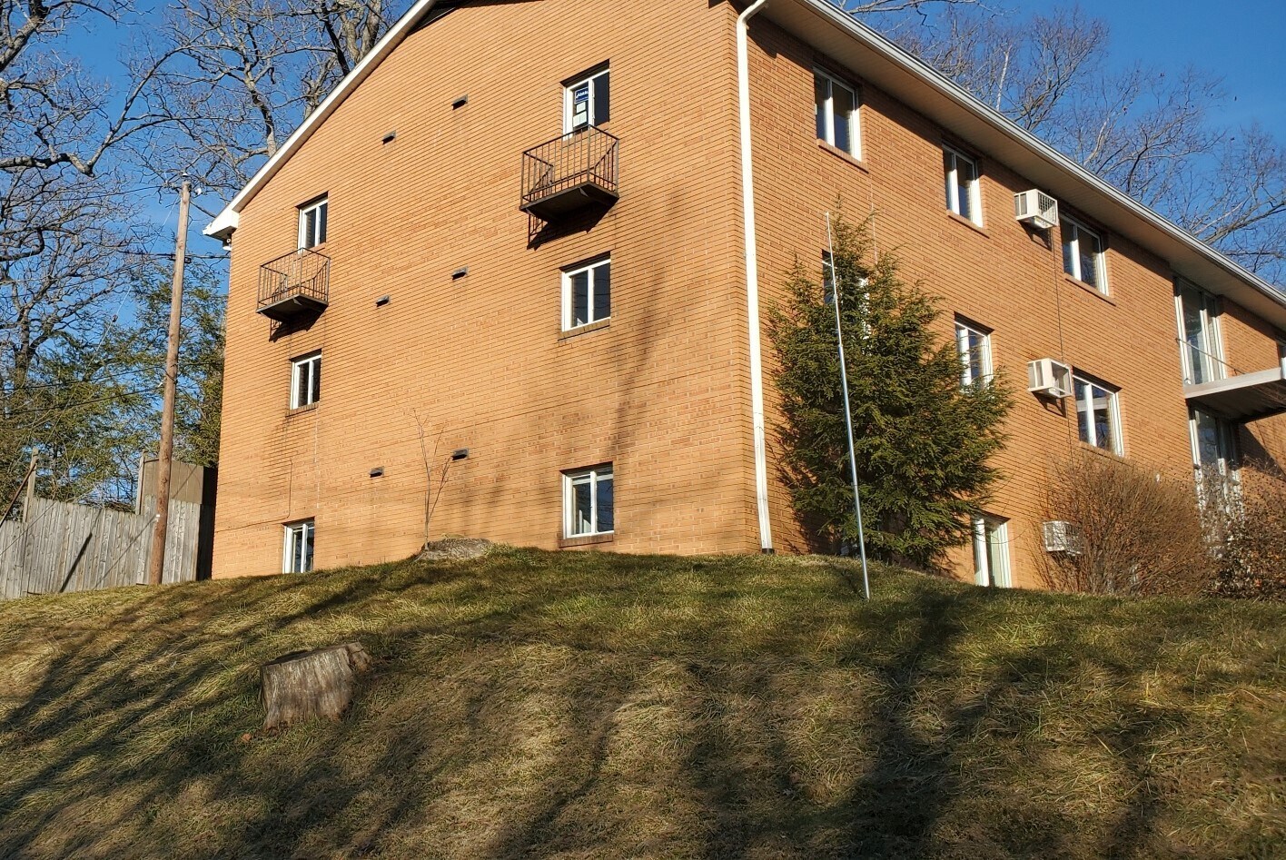 Building Photo - 1252 Edward Ln