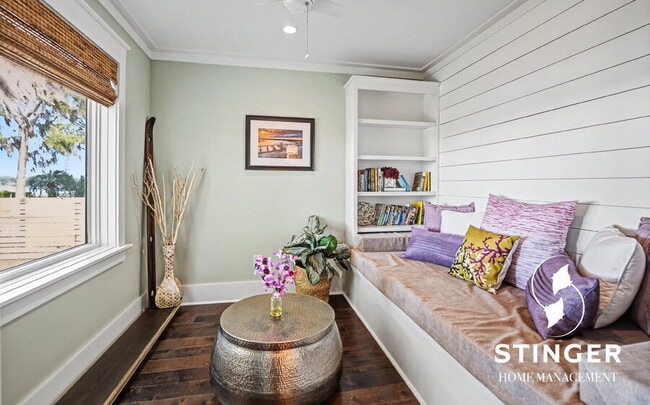 Building Photo - 73 Sunset Blvd