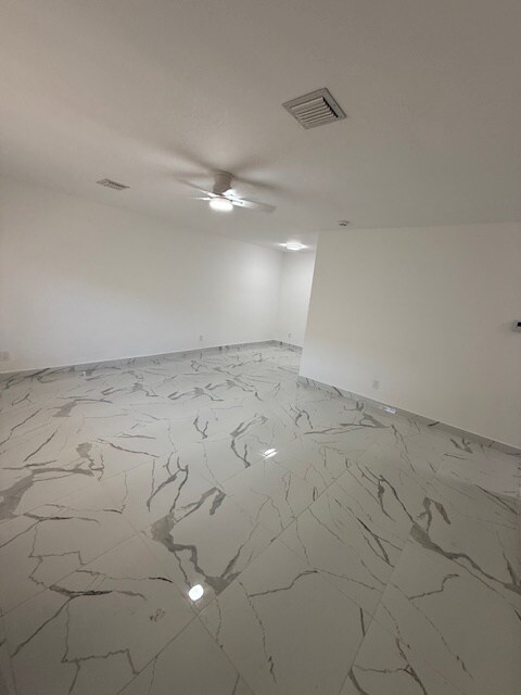 Building Photo - 5962