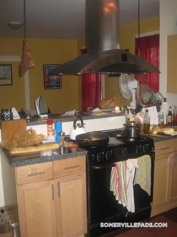 Building Photo - 6 Belmont St