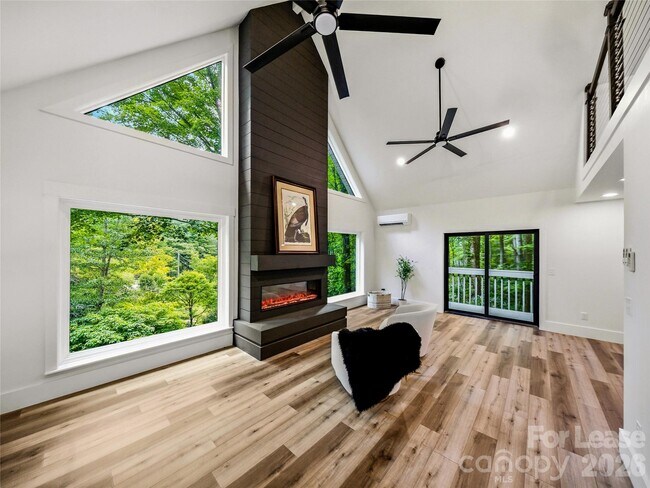 Building Photo - 81 Summer Trees Ln