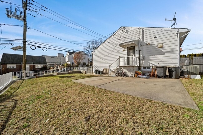 Building Photo - 23 Arn Terrace