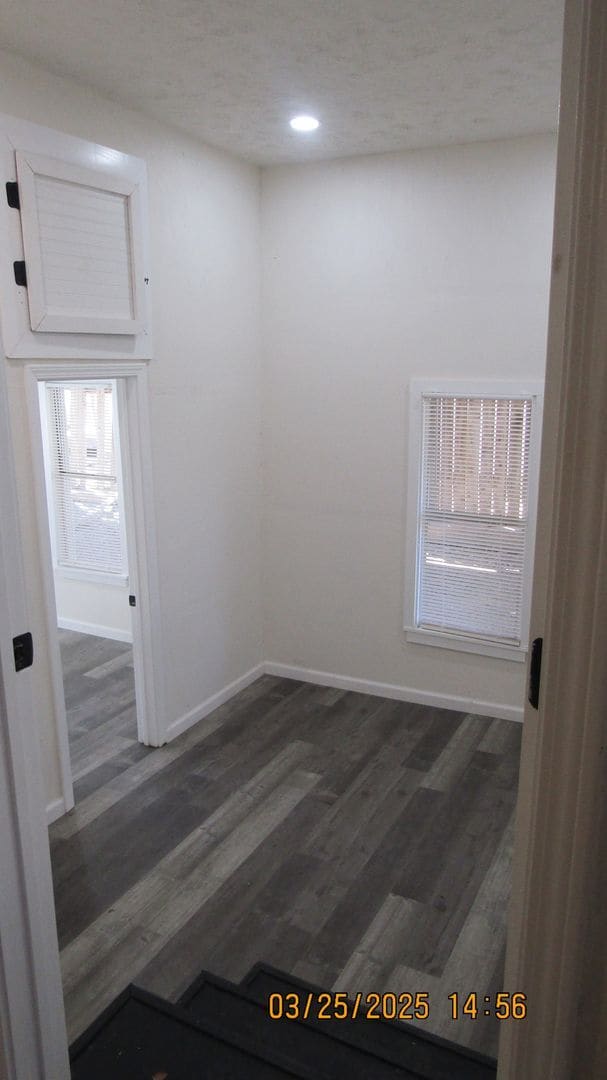 Building Photo - Newly renovated spacious cottage in Mountain View Subdivision!