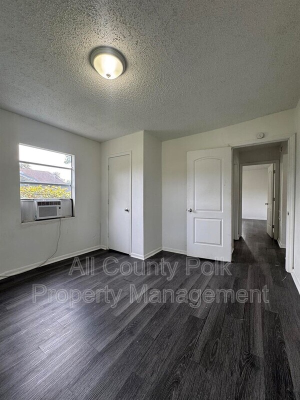 Building Photo - 1135 Fairview Ave