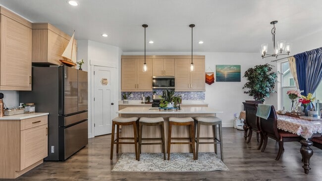 Building Photo - 4162 W Gate Keeper Dr