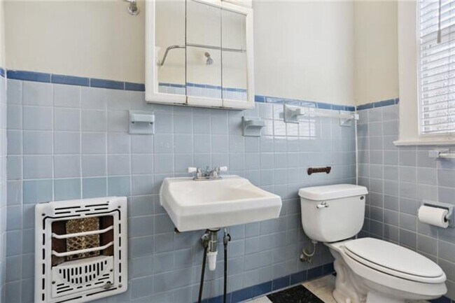 Building Photo - fst2315