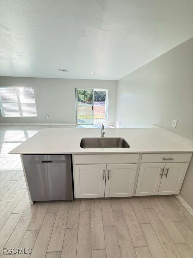 Building Photo - 5019 Moon Ln