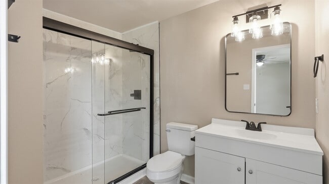 Building Photo - 2614 28th Ave N