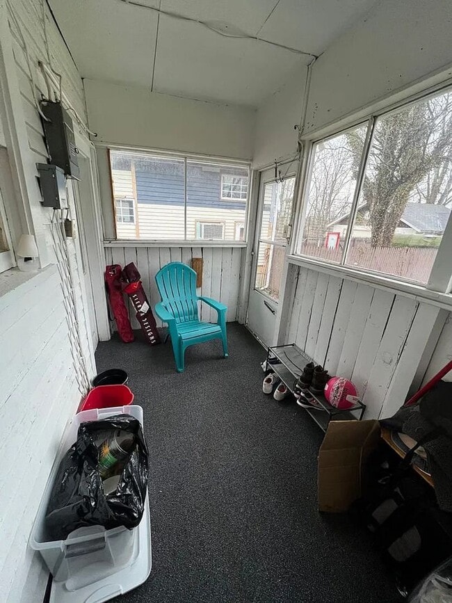 Building Photo - 9 MONTH LEASE - 12th and Lincoln