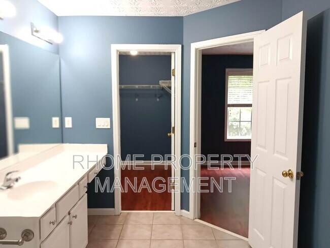 Building Photo - 756 Celeste Ln