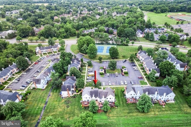 Building Photo - 73 Crickhollow Ct