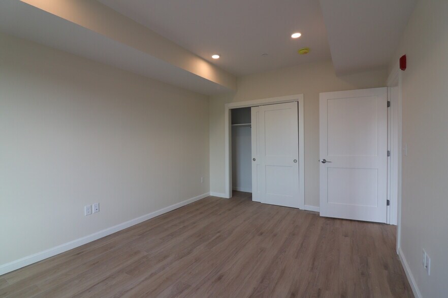 Building Photo - 458 Washington St