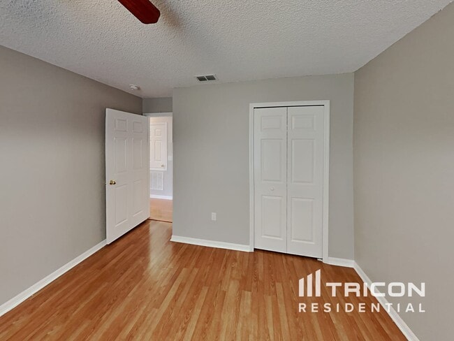 Building Photo - 901 Basilica Ln