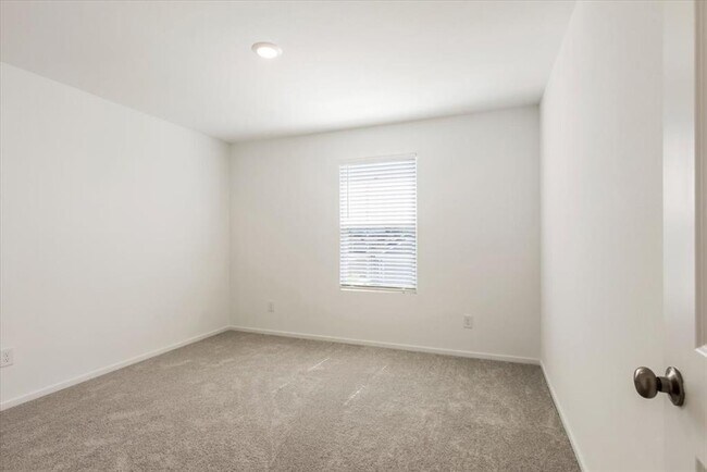 Building Photo - 12406 Lady Slipper Rd
